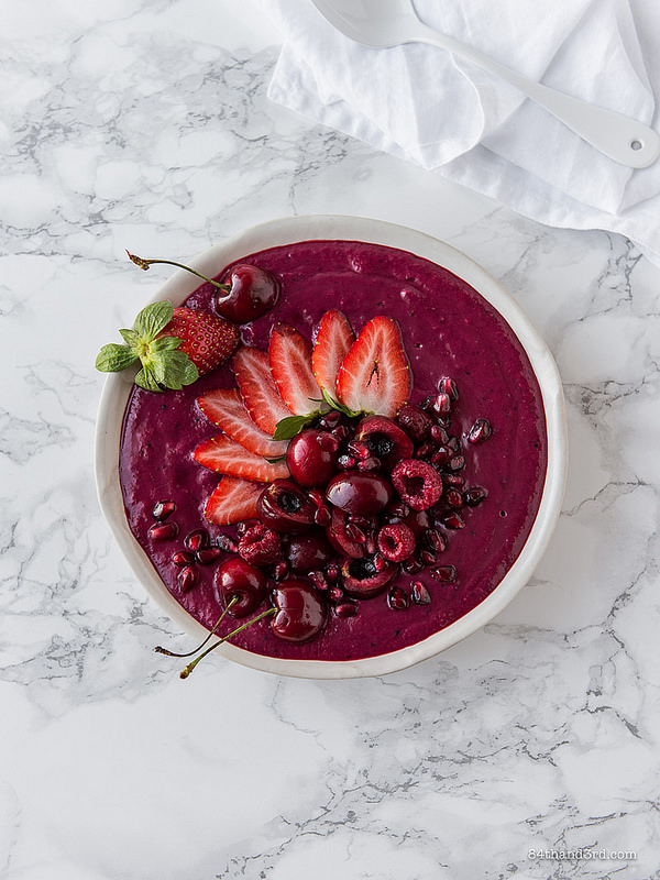Beetroot Berry Smoothie Bowl - Beetroot & Berry Smoothie Bowl