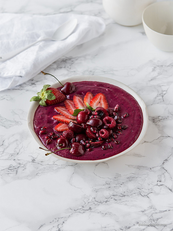Beetroot Berry Smoothie Bowl1 - Beetroot & Berry Smoothie Bowl