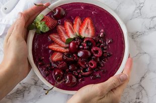 Beetroot Berry Smoothie Bowl2 310x205 - Beetroot & Berry Smoothie Bowl
